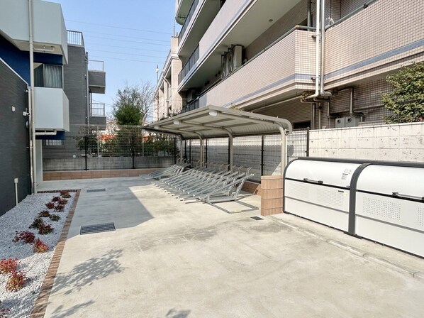 BASE SIDE ROUTE16の物件内観写真